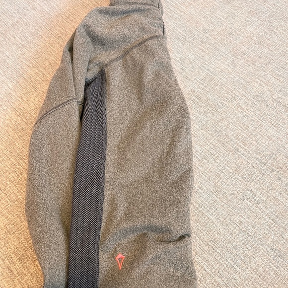 Ivivva pullover lined sweater size 8 - Picture 4 of 4